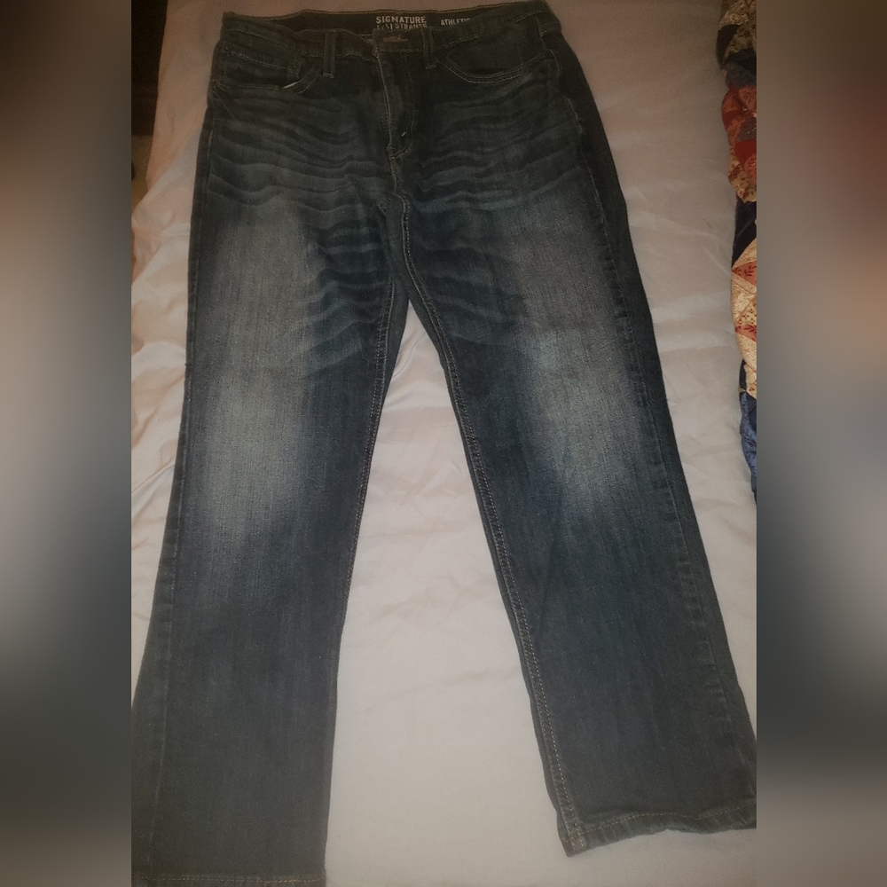 Signature Levi Strauss jeans size 34x30